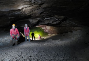 Blick auf den Schwarz-Siphon in der Zwischenetage, Foto Schorsch